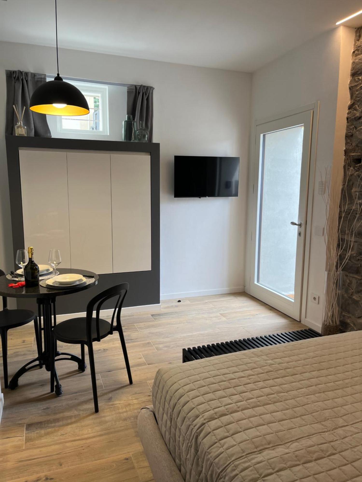 Room 1913 Malgrate Eksteriør billede